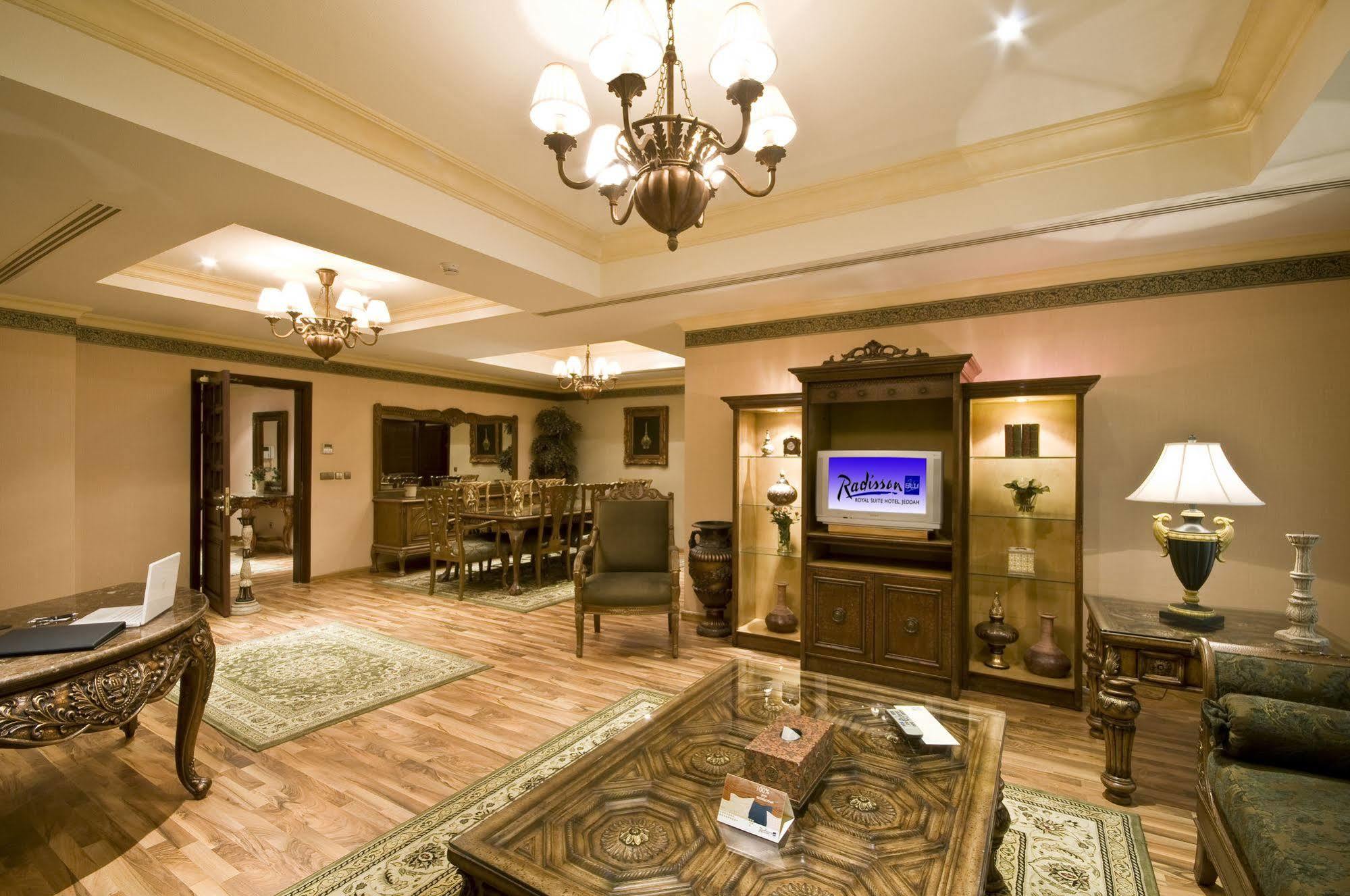 Amjad Royal Suites Hotel Jiddah Esterno foto